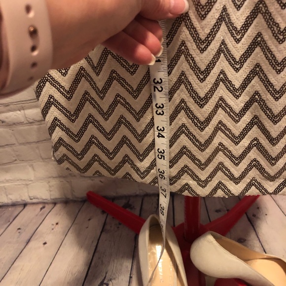 Guess dress cream and gold - Picture 6 of 8